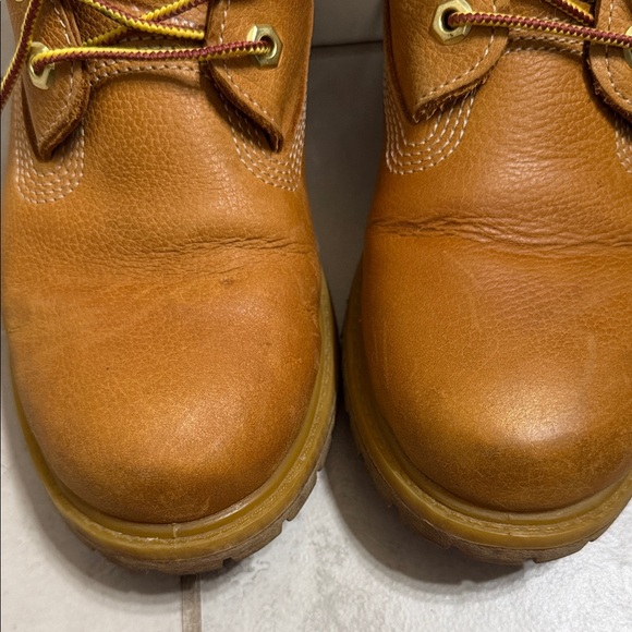 Timberland Women’s 6” Wheat Nubuck Leather Boots - Picture 11 of 11